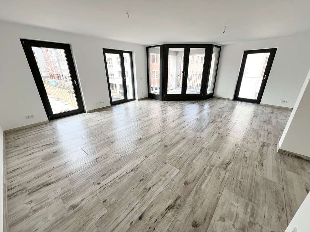 Thumbnail-Wohnung zum Mieten in Rostock 1.515,00 € 100.66 m²