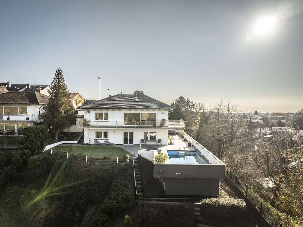 Thumbnail-Haus zum Kaufen in Wiesbaden 1.290.000,00 € 248.6 m²