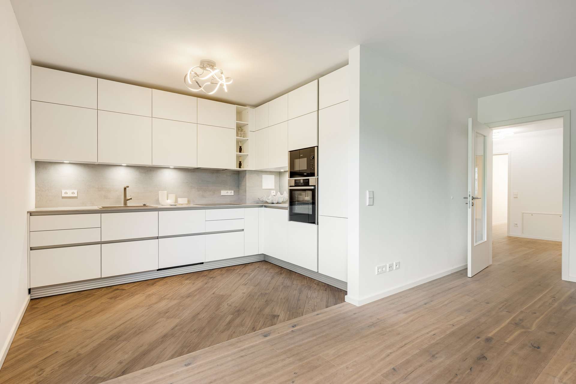 Thumbnail-Wohnung zum Kaufen in München - Schwabing 1.590.000,00 € 104 m²