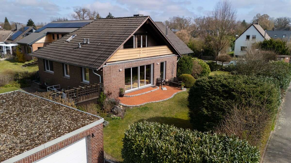 Thumbnail-Haus zum Kaufen in Burgwedel Wettmar 635.000,00 € 230 m²