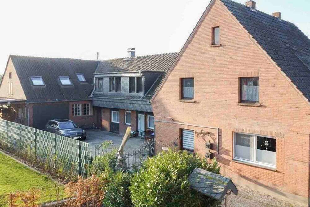 Thumbnail-Haus zum Kaufen in Alpen 750.000,00 € 334 m²