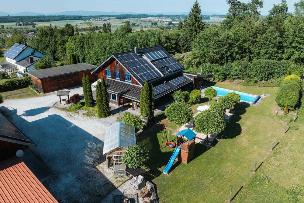Thumbnail-Haus zum Kaufen in Eichendorf 1.495.000,00 € 185.4 m²