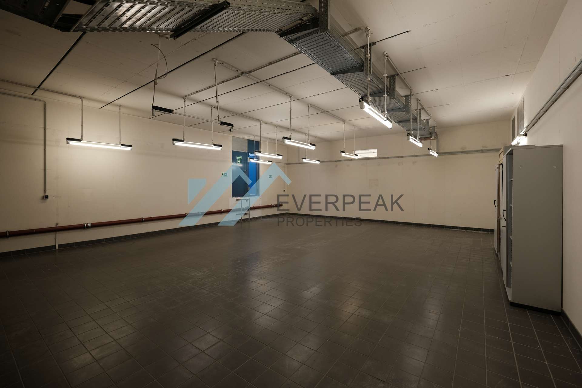 Thumbnail-Halle in Berlin 820.000,00 € 420.34 m²