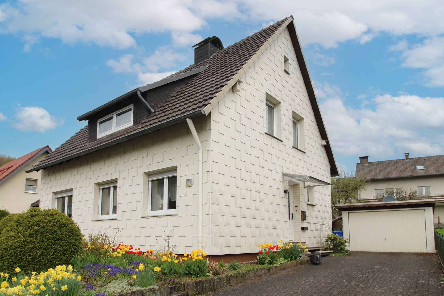 Thumbnail-Haus zum Kaufen in Bad Driburg 175.000,00 € 139.28 m²