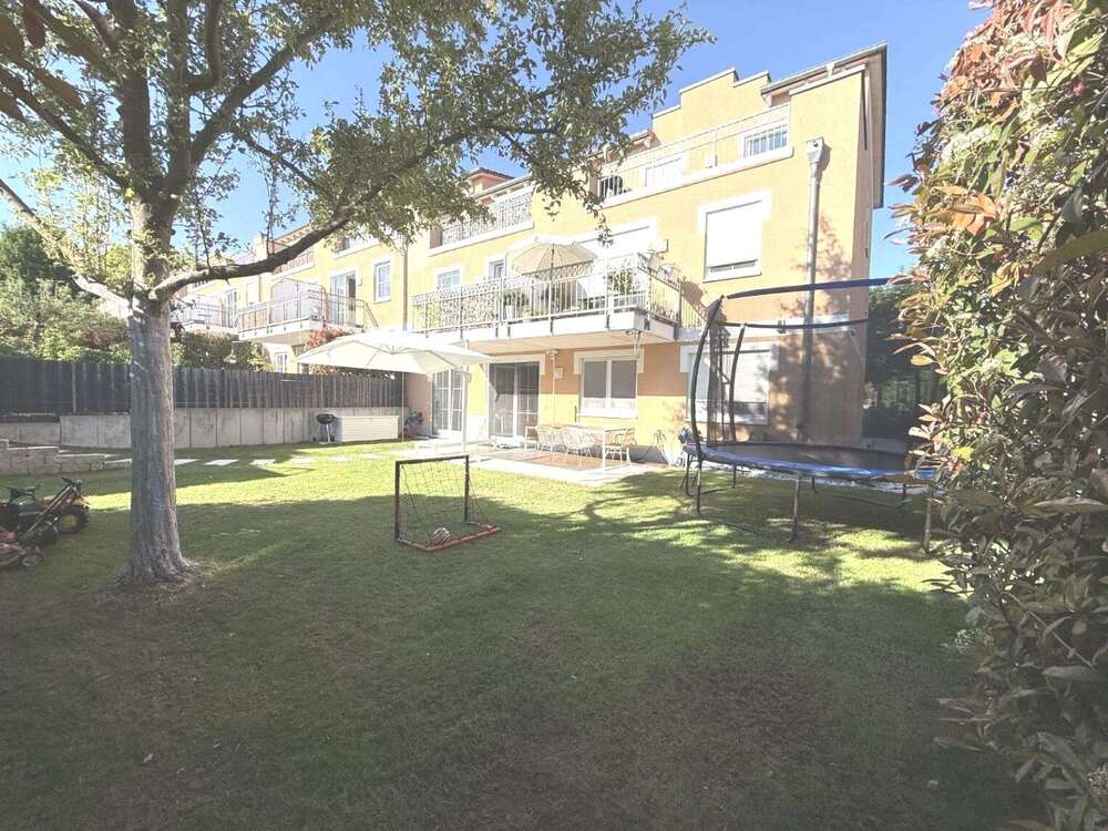 Thumbnail-Wohnung zum Mieten in Frankfurt Riedberg 2.500,00 € 115 m²