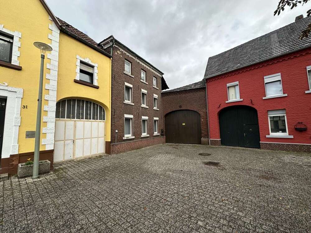 Thumbnail-Haus zum Kaufen in Hückelhoven Doveren 215.000,00 € 120 m²