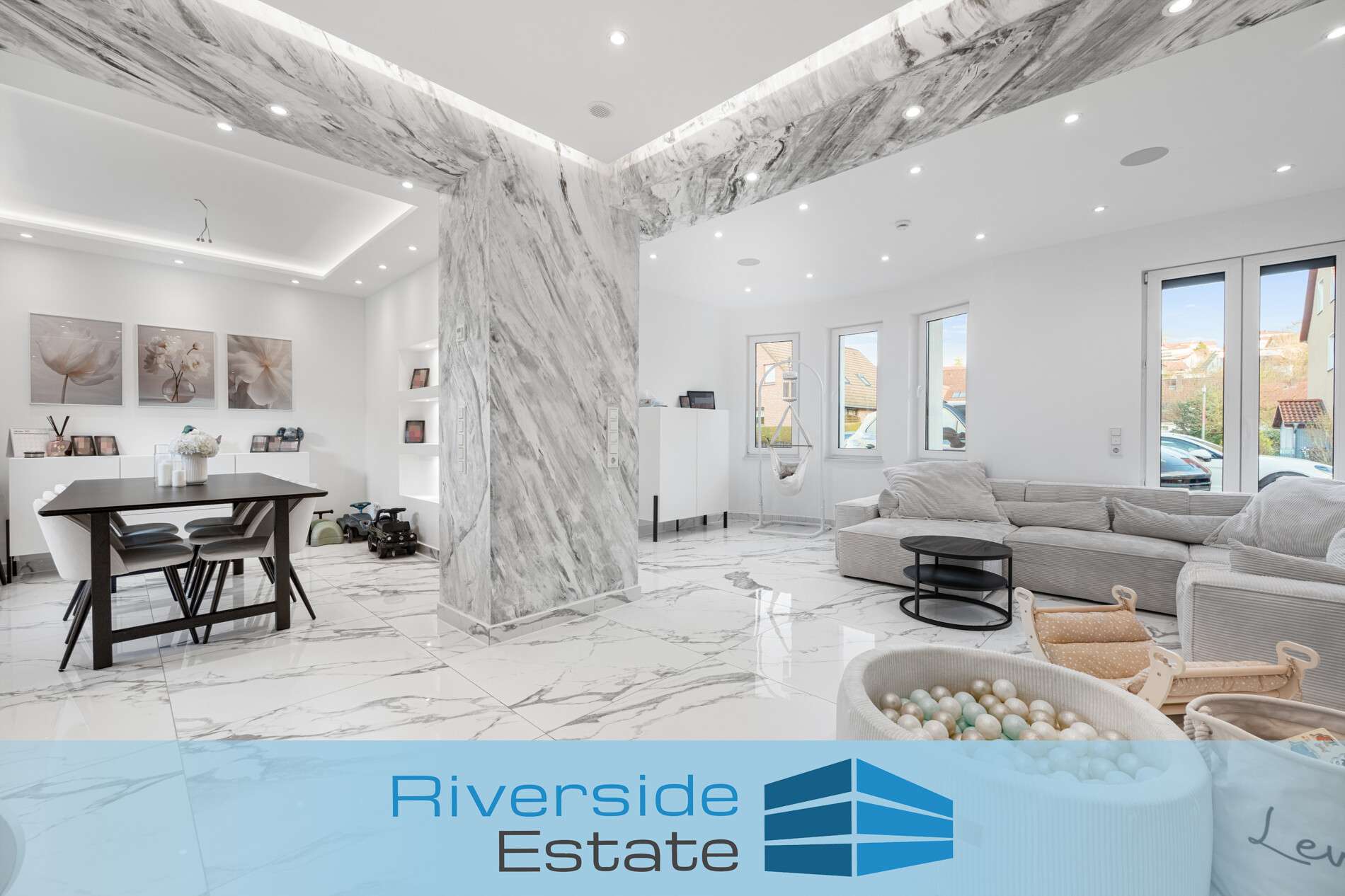 Thumbnail-Haus zum Kaufen in Hameln 425.000,00 € 293.69 m²