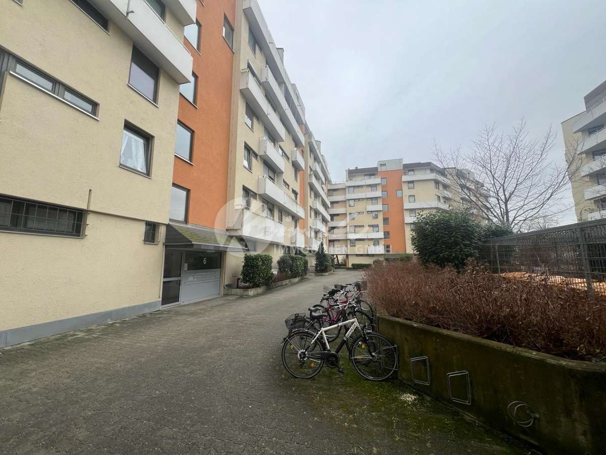 Thumbnail-Wohnung zum Kaufen in Augsburg 399.000,00 € 99 m²