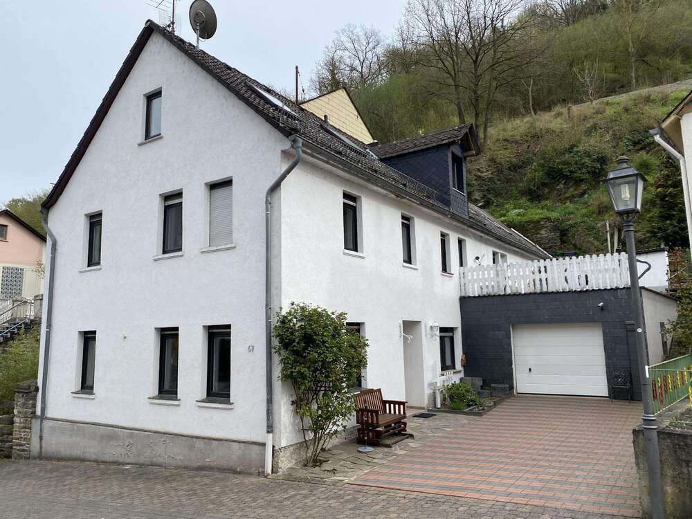 Thumbnail-Haus zum Kaufen in Manubach 175.000,00 € 170 m²