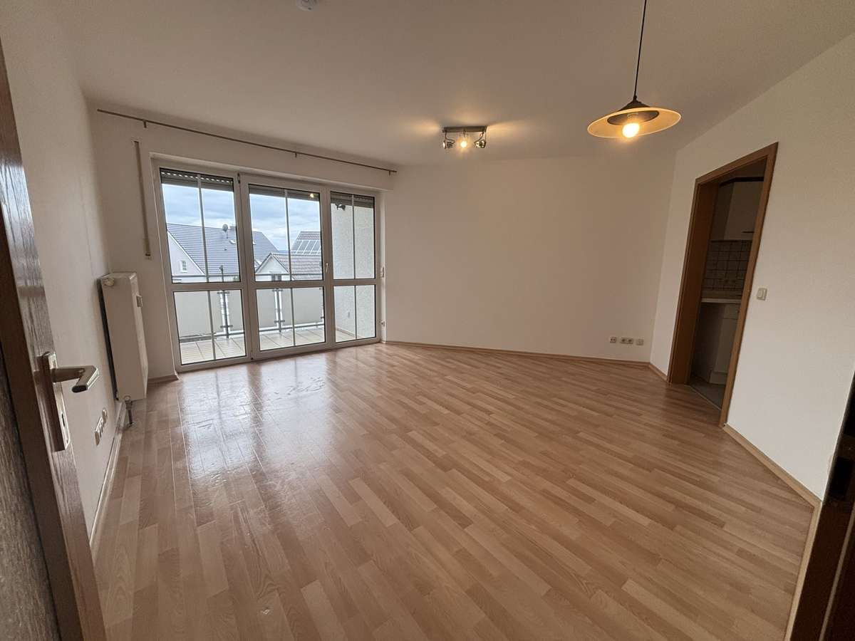 Thumbnail-Wohnung zum Mieten in Schirmitz 350,00 € 33 m²