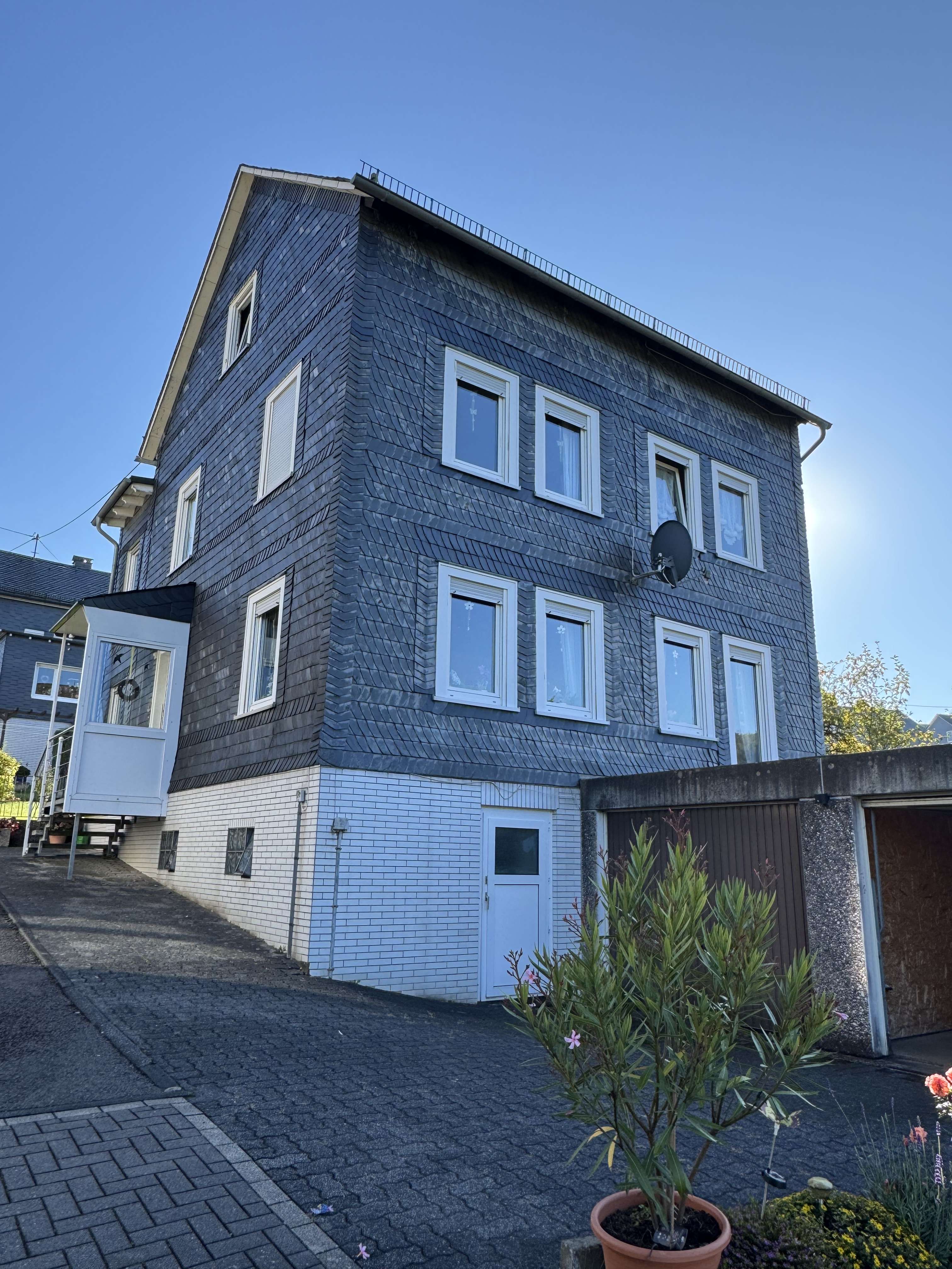 Thumbnail-Haus zum Kaufen in Siegen 195.000,00 € 142.23 m²