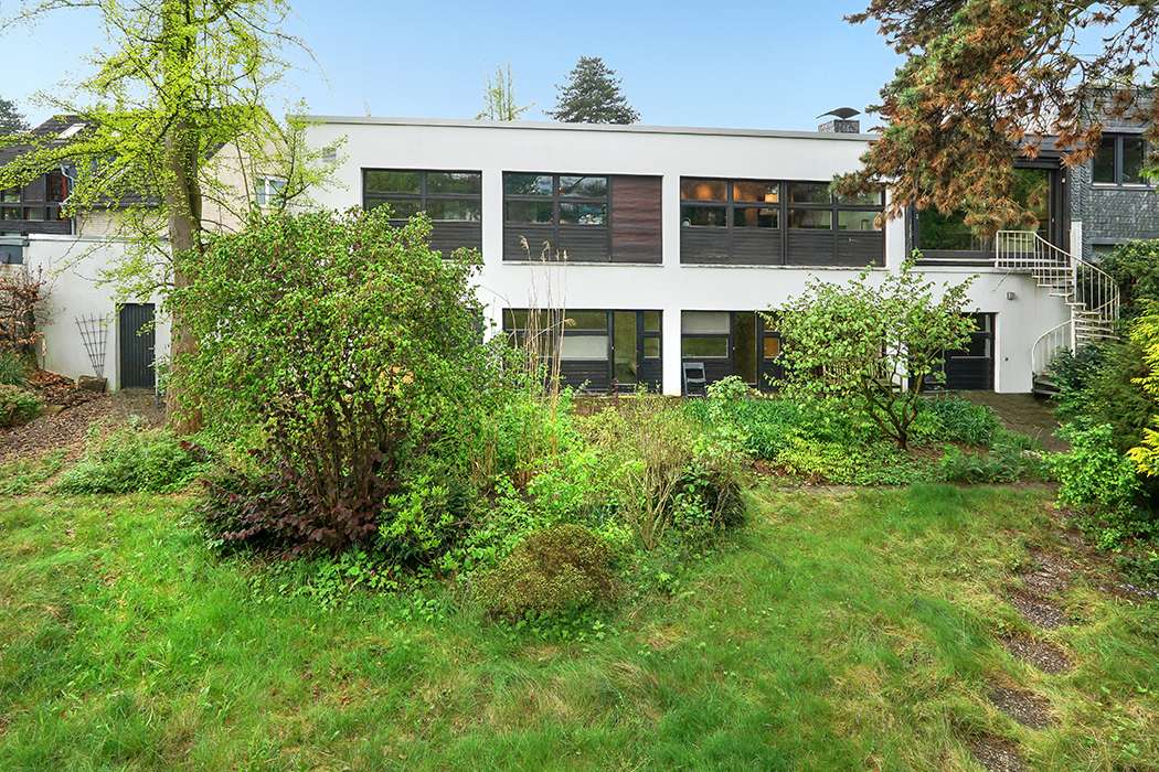 Thumbnail-Grundstück zu verkaufen in Düsseldorf 995.000,00 € 900 m²