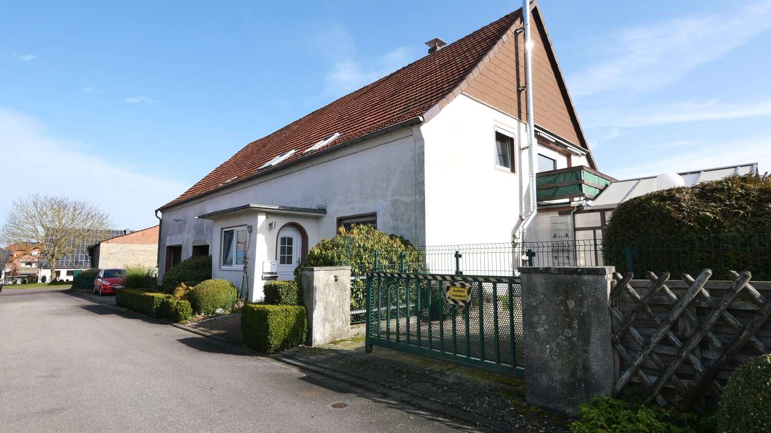 Thumbnail-Haus zum Kaufen in Bad Wünnenberg 169.000,00 € 240 m²