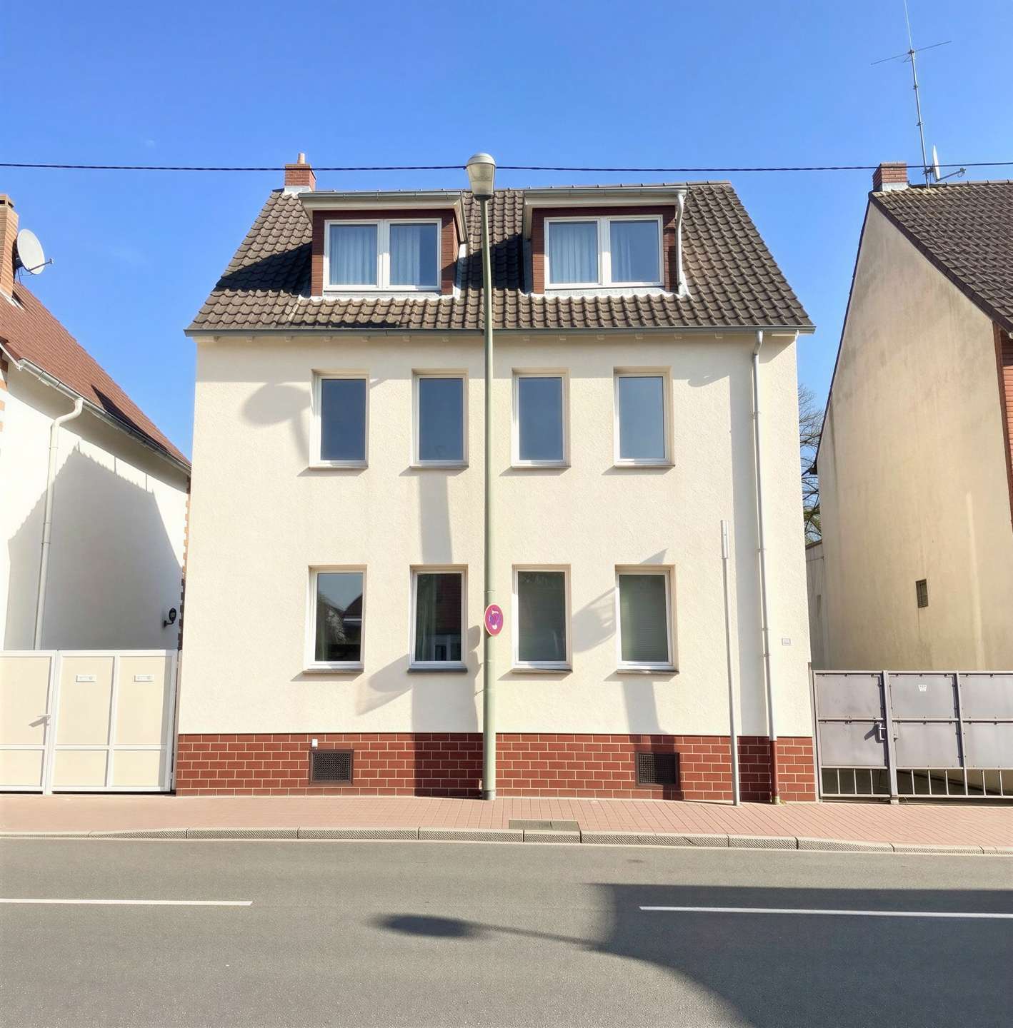 Thumbnail-Haus zum Kaufen in Frankfurt am Main 499.000,00 € 147 m²