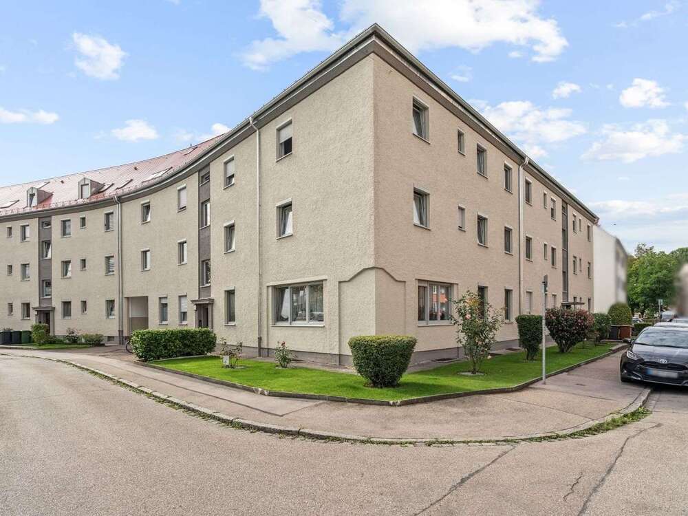 Thumbnail-Wohnung zum Kaufen in Augsburg 425.000,00 € 95.72 m²
