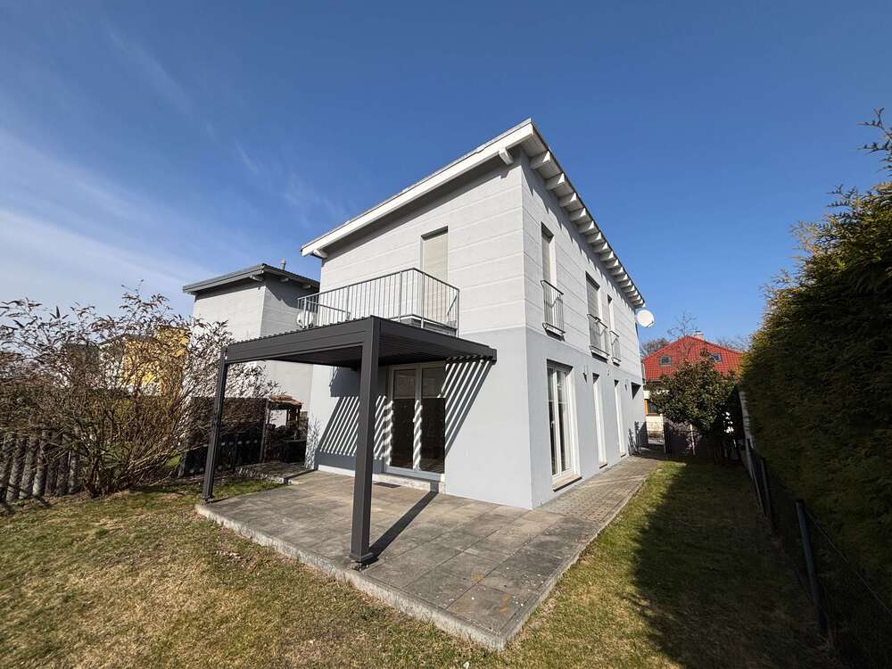 Thumbnail-Haus zum Mieten in Berlin 2.380,00 € 130 m²