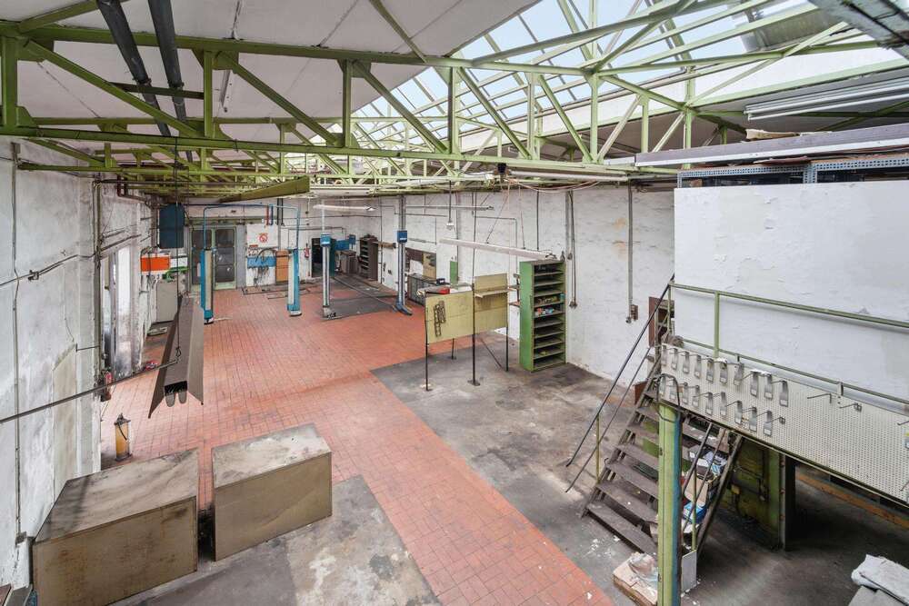 Thumbnail-Halle in Mönchengladbach 2.500,00 € 250 m²