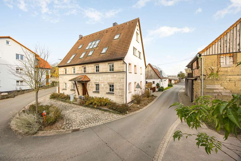 Thumbnail-Haus zum Kaufen in Diespeck 549.000,00 € 261.73 m²