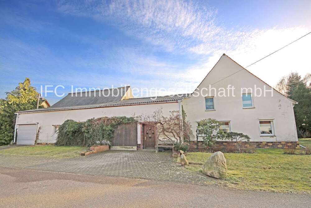 Thumbnail-Haus zum Kaufen in Coswig (Anhalt) 200.000,00 € 222 m²