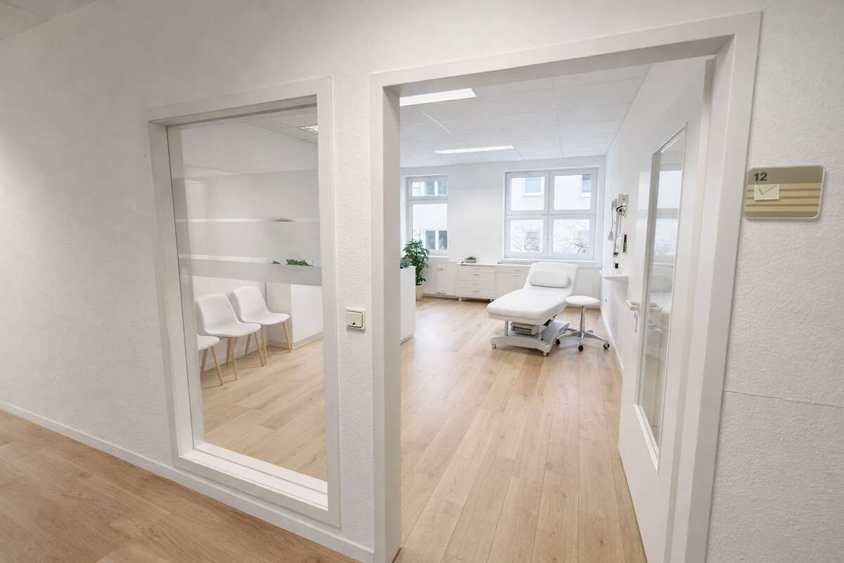 Thumbnail-Büro in Friedrichsdorf 1.650,00 € 150 m²