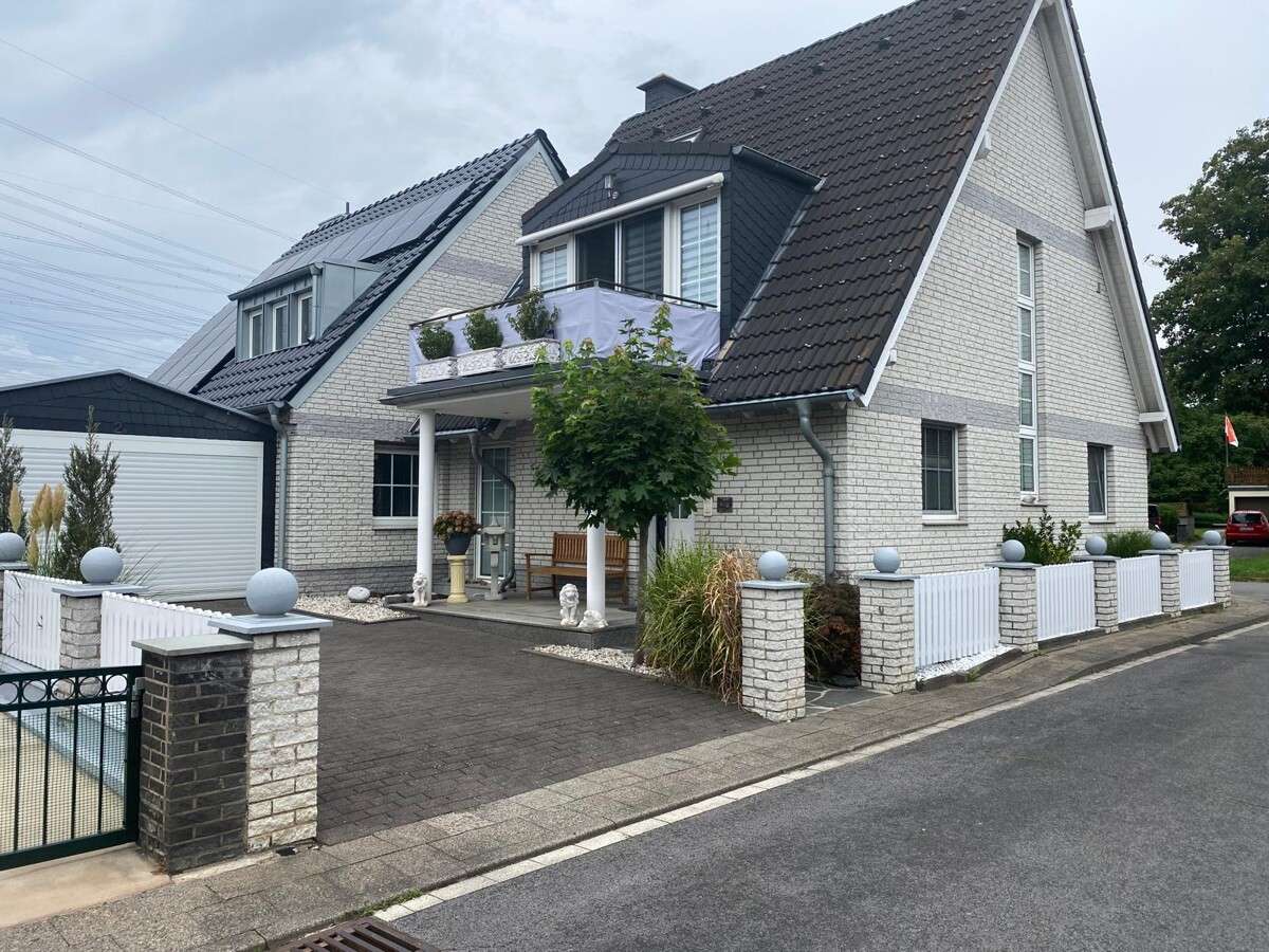 Thumbnail-Haus zum Kaufen in Neuss 478.000,00 € 118 m²