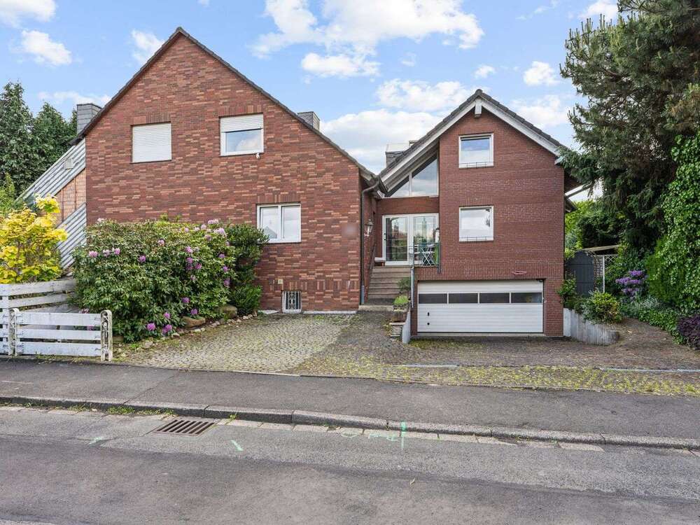 Thumbnail-Haus zum Kaufen in Fuldatal 598.000,00 € 325 m²