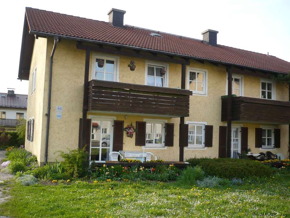 Thumbnail-Wohnung zum Mieten in Traunreut 746,00 € 70.41 m²