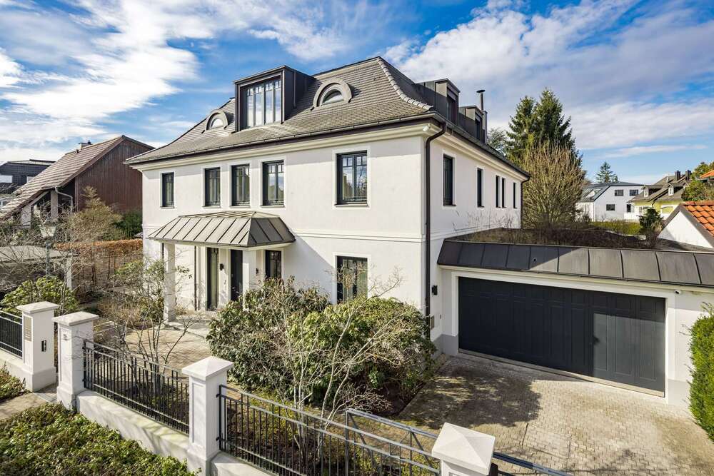 Thumbnail-Haus zum Kaufen in München 6.750.000,00 € 562.91 m²