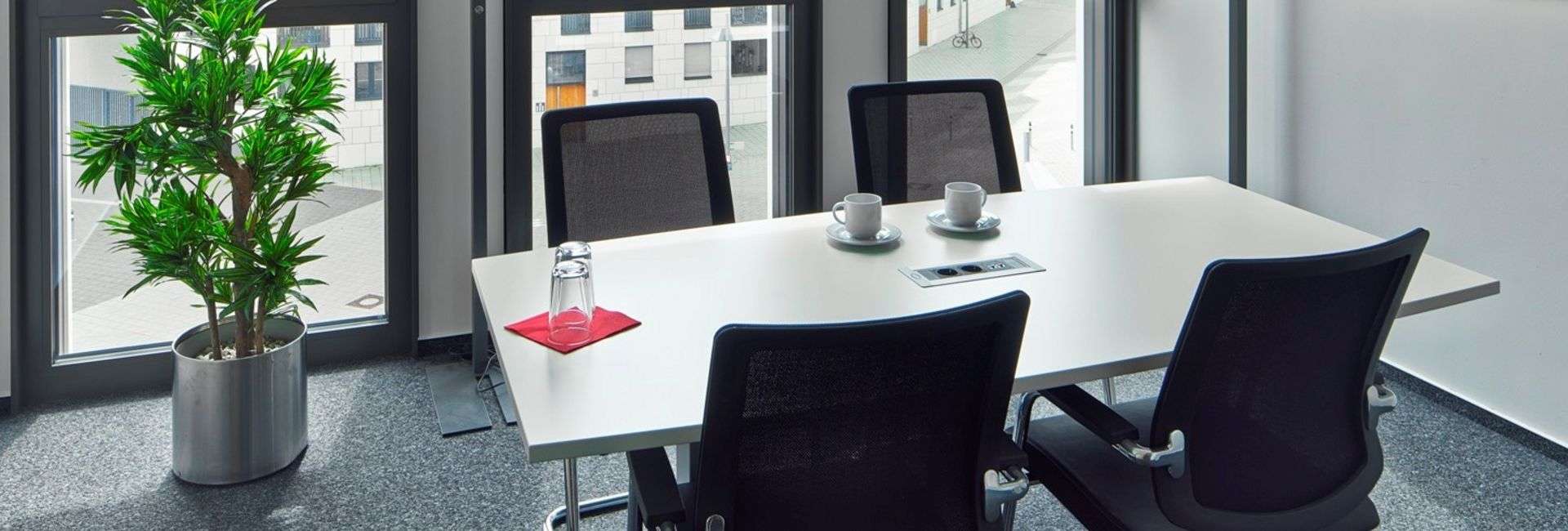 Thumbnail-Büro in Stuttgart 4.605,30 € 16 m²