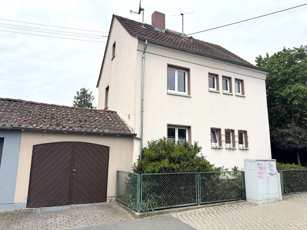 Thumbnail-Haus zum Mieten in Frankfurt 1.750,00 € 90 m²