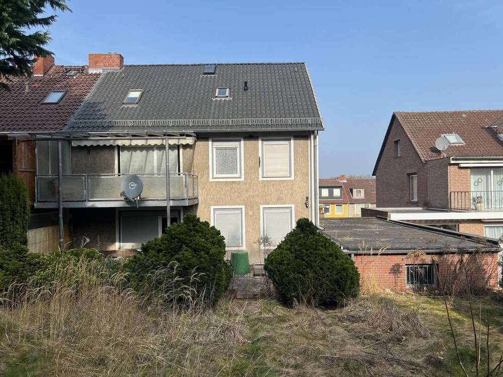 Thumbnail-Haus zum Kaufen in Wolfsburg 270.000,00 € 182 m²