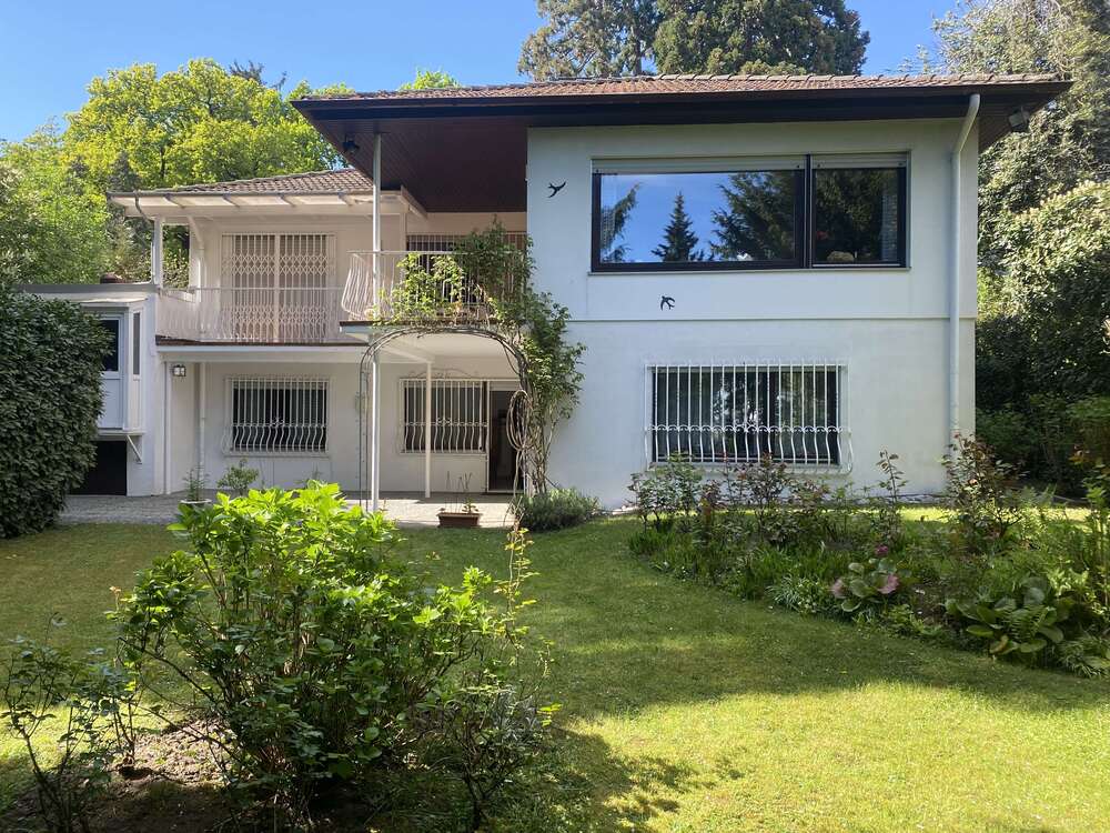 Thumbnail-Haus zum Kaufen in Kronberg 1.430.000,00 € 200 m²