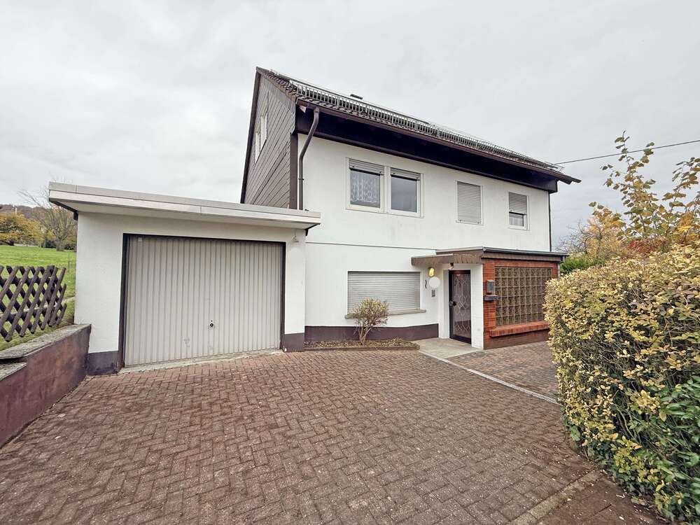 Thumbnail-Haus zum Kaufen in Niedernhausen- Oberjosbach 320.000,00 € 130.39 m²