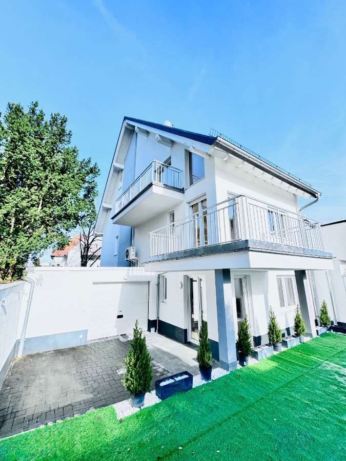 Thumbnail-Haus zum Kaufen in Rüsselsheim 1.195.500,00 € 244.75 m²