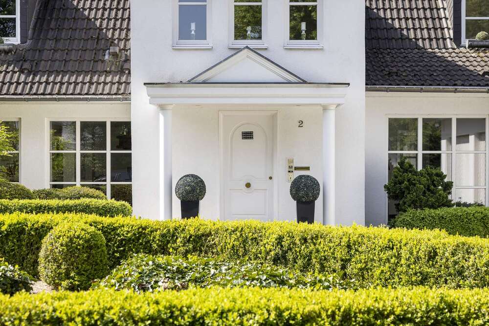 Thumbnail-Haus zum Kaufen in Neuss 2.300.000,00 € 325 m²