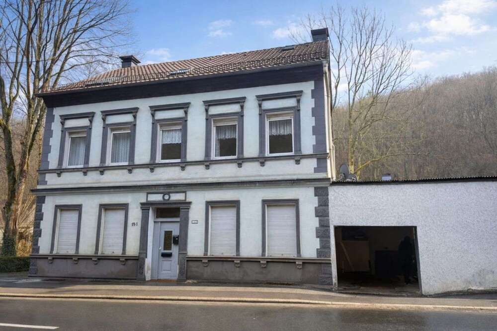 Thumbnail-Haus zum Kaufen in Hemer-Bredenbruch 120.000,00 € 200 m²