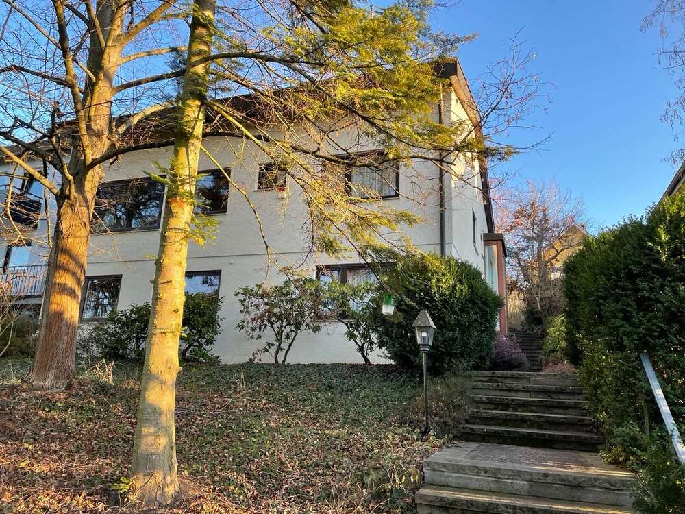 Thumbnail-Haus zum Kaufen in Stuttgart Weilimdorf 990.000,00 € 208 m²