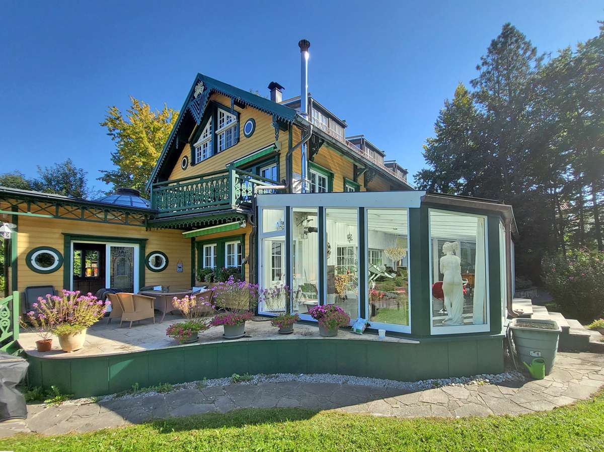 Thumbnail-Haus zum Kaufen in Bad Birnbach 1.250.000,00 € 476.39 m²