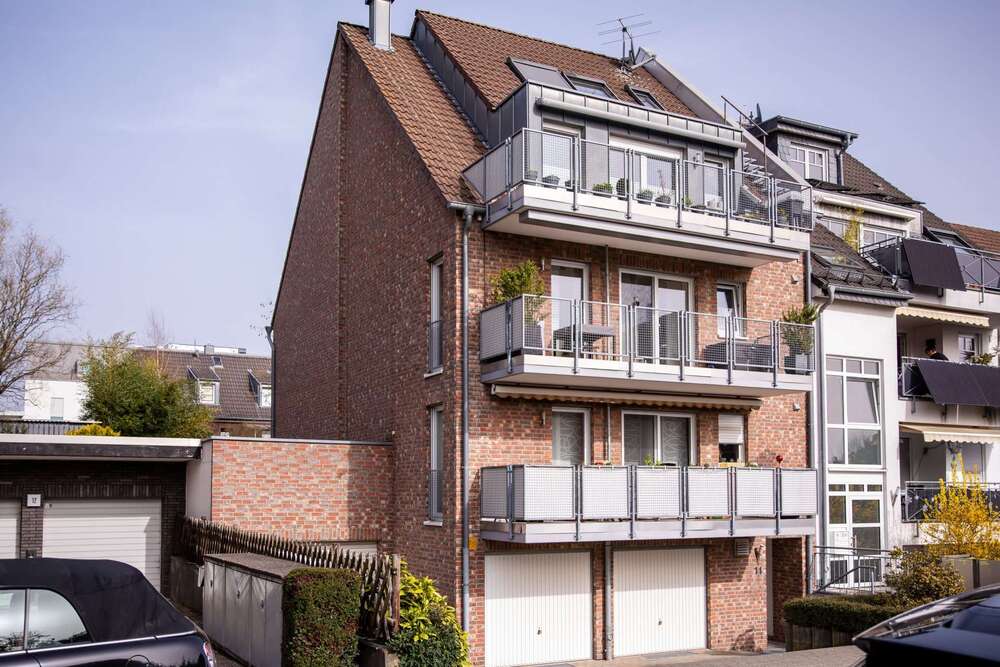 Thumbnail-Wohnung zum Kaufen in Düsseldorf-Unterbach 295.000,00 € 71 m²