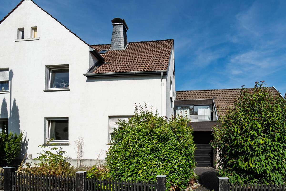 Thumbnail-Haus zum Kaufen in Oerlinghausen 379.000,00 € 179 m²