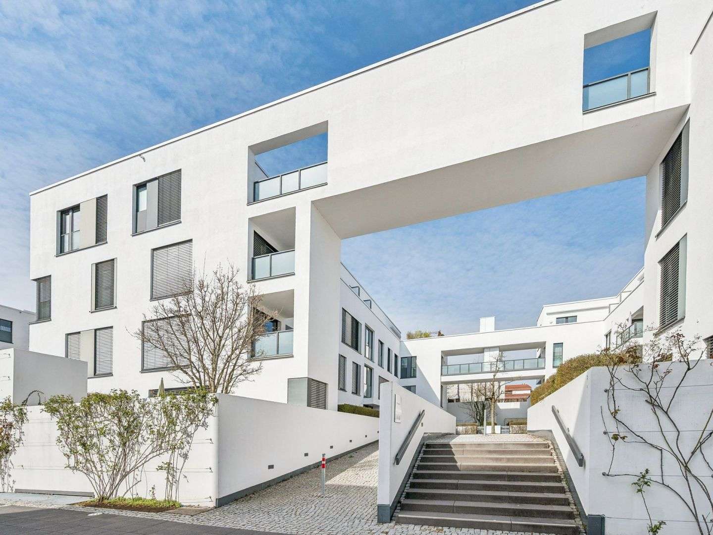 Thumbnail-Wohnung zum Kaufen in Stuttgart 850.000,00 € 148 m²