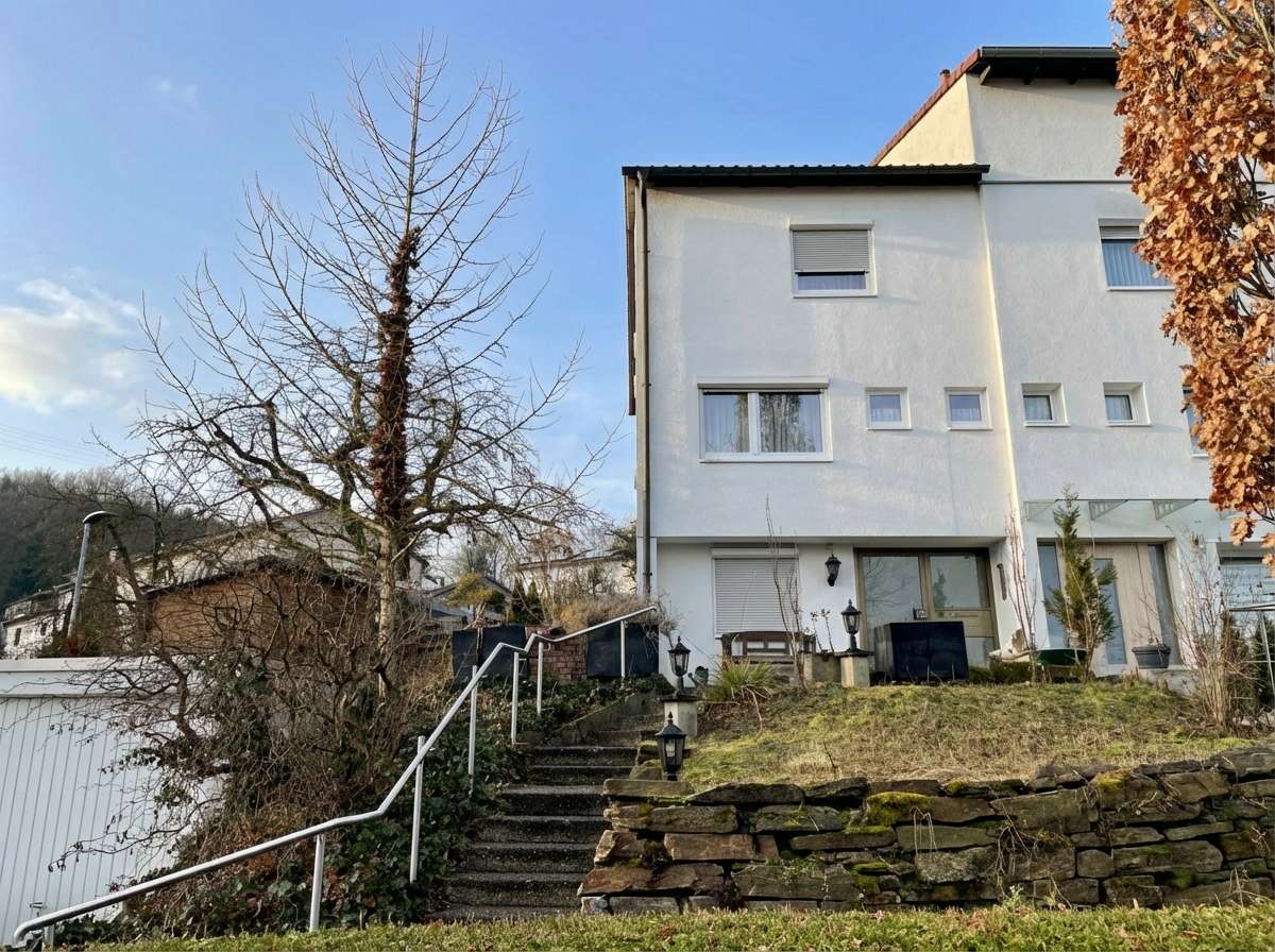 Thumbnail-Haus zum Kaufen in Schorndorf 419.000,00 € 95.46 m²