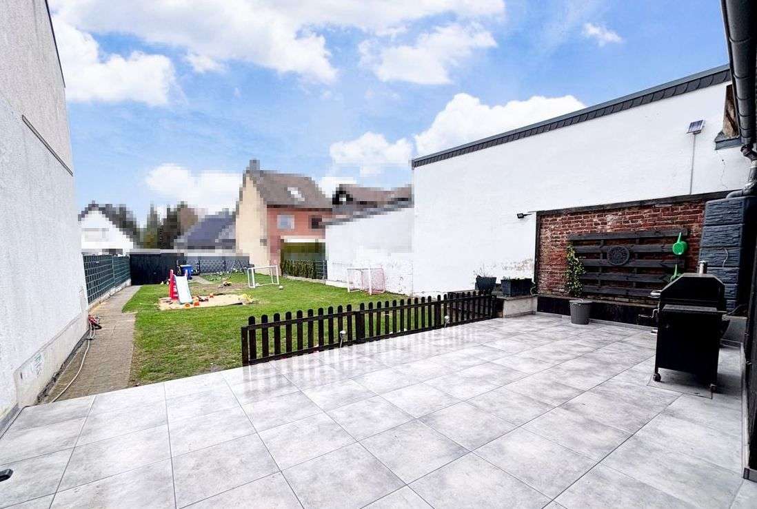 Thumbnail-Haus zum Kaufen in Erftstadt 399.000,00 € 250 m²