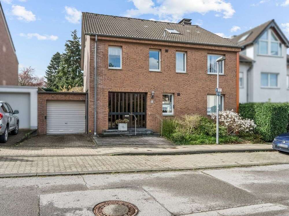 Thumbnail-Haus zum Kaufen in Aachen 630.000,00 € 203.48 m²