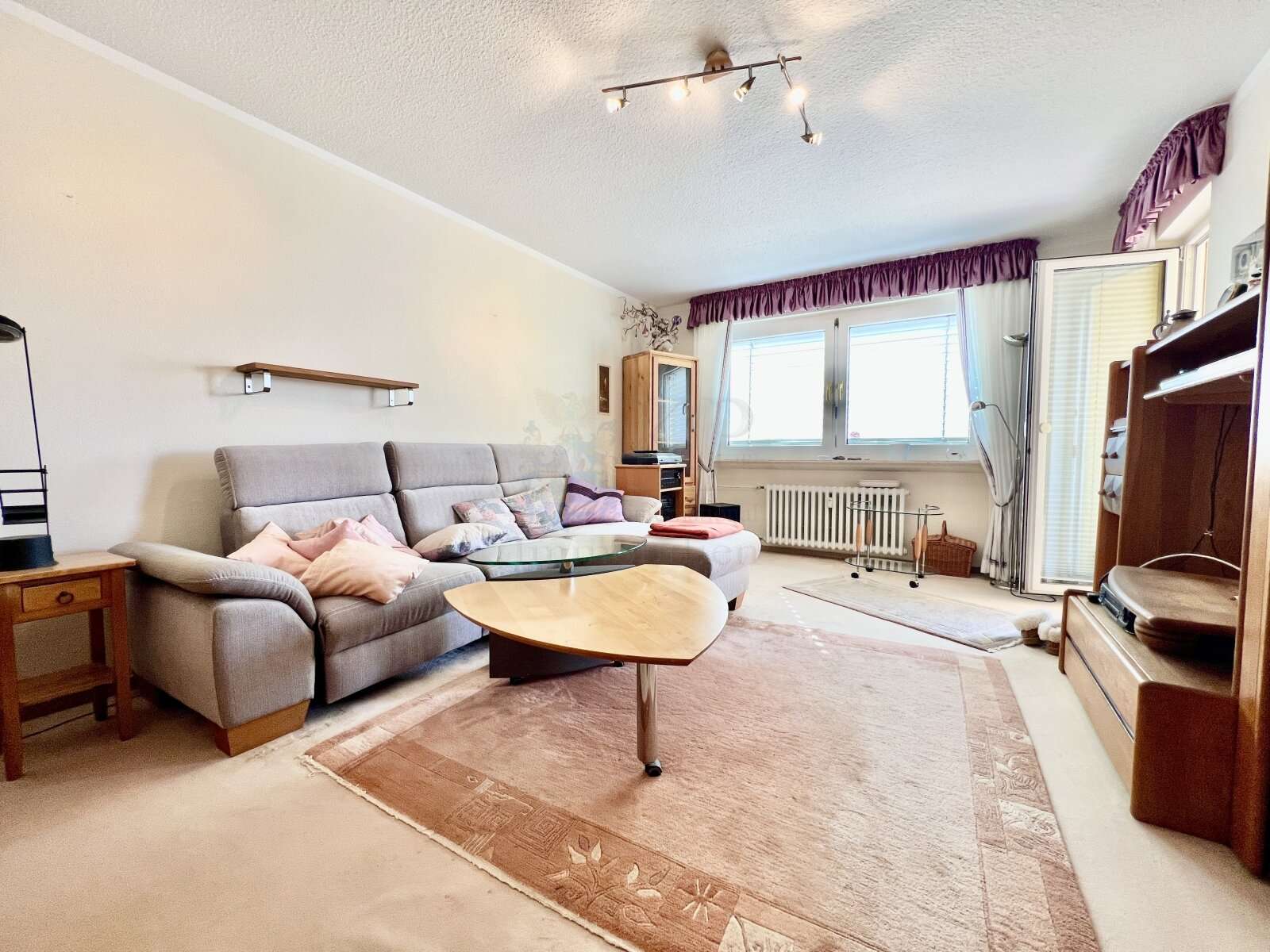 Thumbnail-Wohnung zum Kaufen in Hofheim 220.000,00 € 61.25 m²