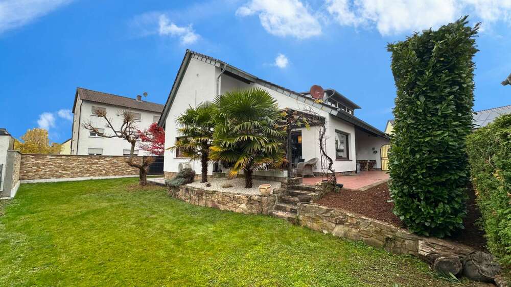 Thumbnail-Haus zum Kaufen in Hattersheim am Main 1.075.000,00 € 200 m²