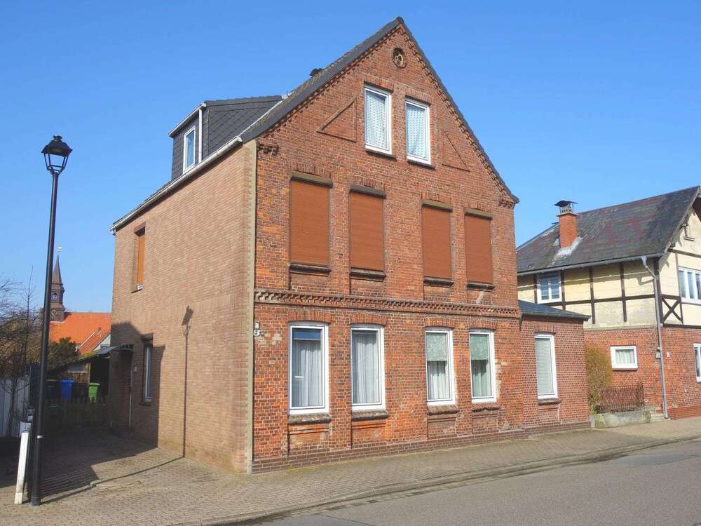 Thumbnail-Haus zum Kaufen in Brunsbüttel 155.000,00 € 177 m²