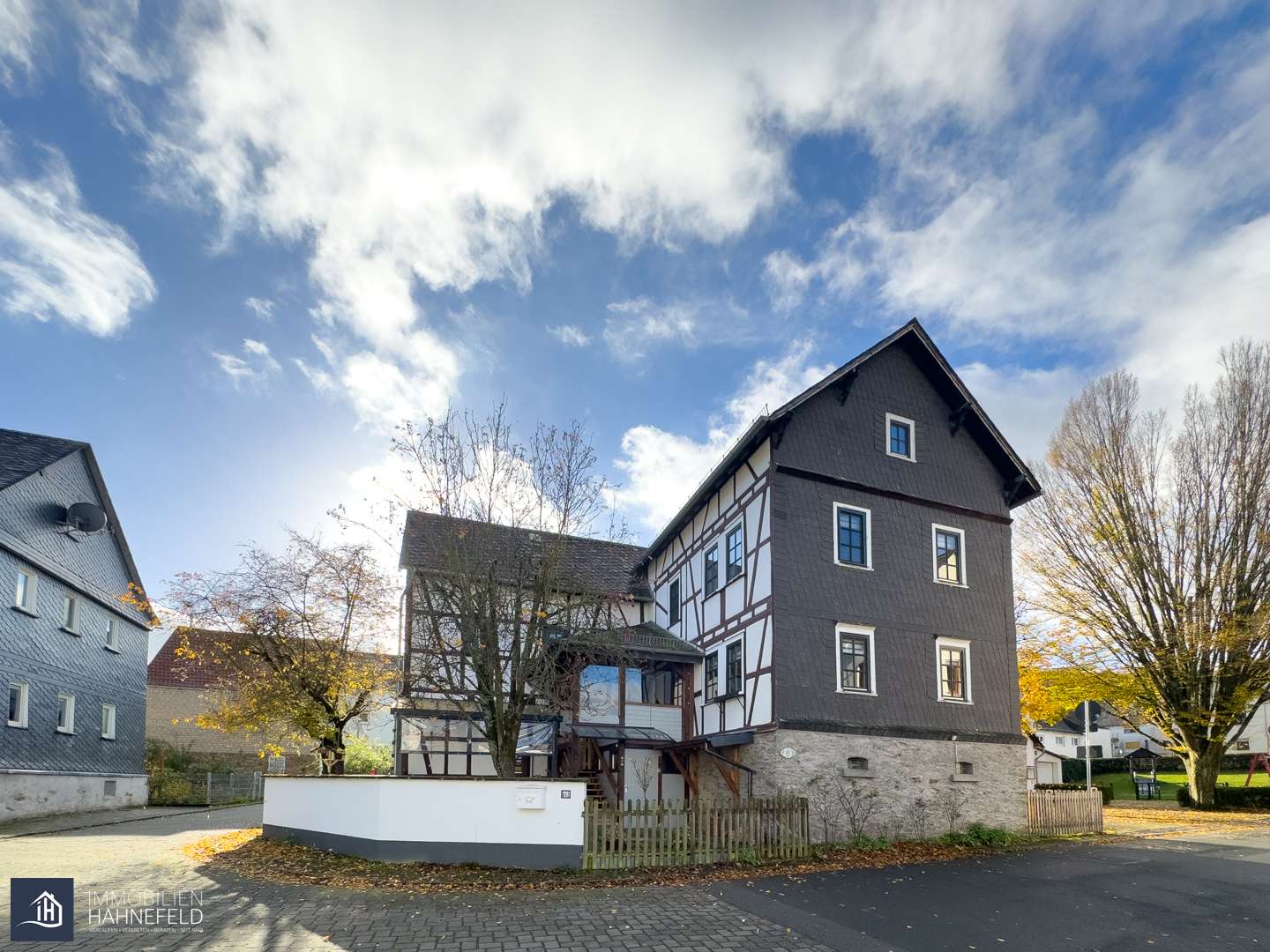 Thumbnail-Haus zum Kaufen in Elkerhausen 185.000,00 € 151.94 m²