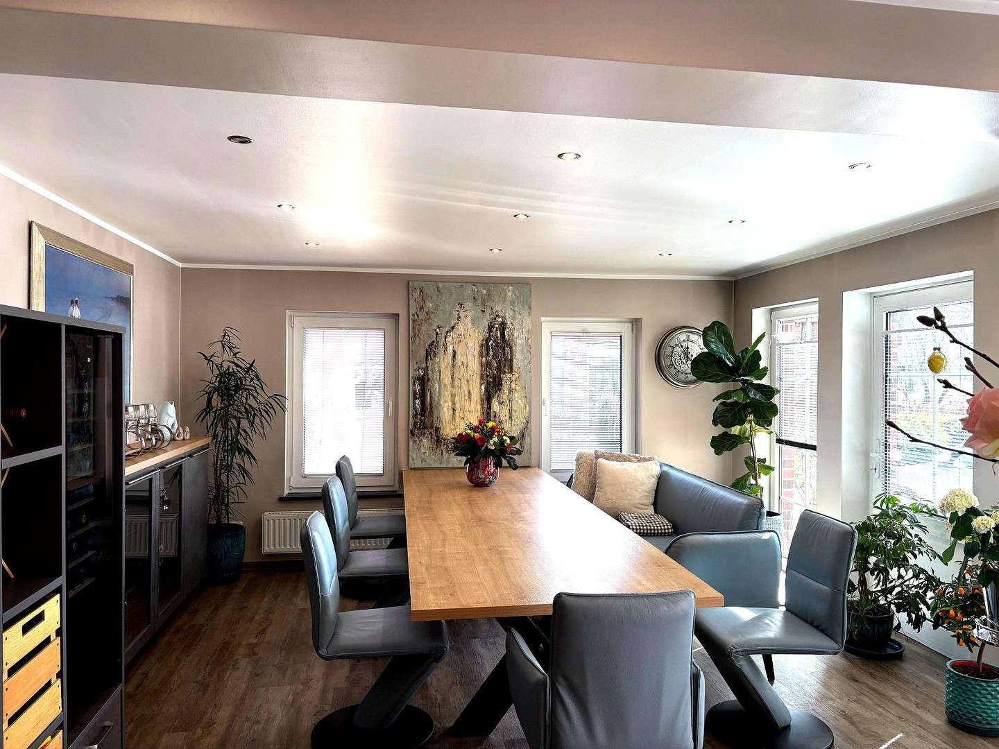 Thumbnail-Haus zum Mieten in Krummhörn 2.640,00 € 220 m²