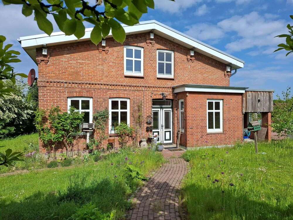Thumbnail-Haus zum Kaufen in Ahrensbök-Gnissau 599.000,00 € 280 m²